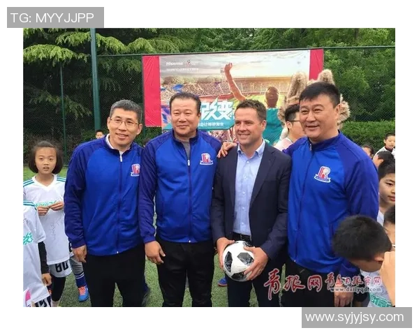 足球胯部的秘密解析与训练技巧提升你的球技与运动表现